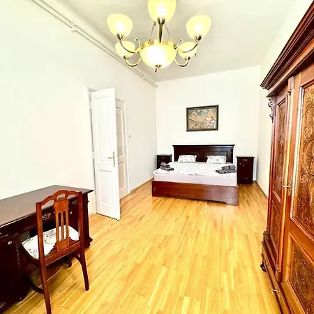 Unique In The Center Apartment *